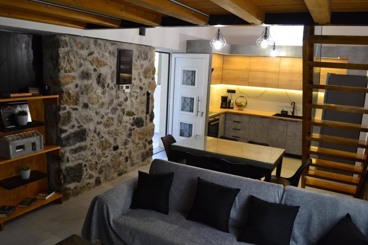 Fontana Leone Apartment Spilion ภายนอก รูปภาพ