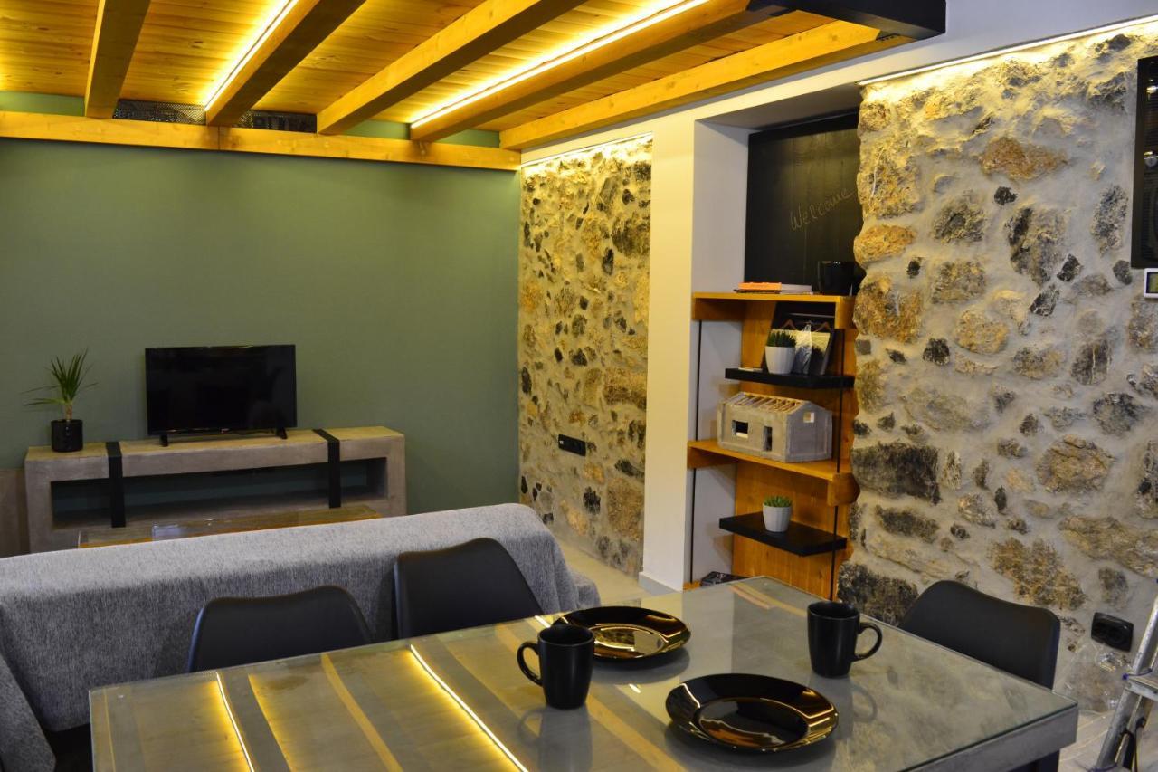 Fontana Leone Apartment Spilion ภายนอก รูปภาพ