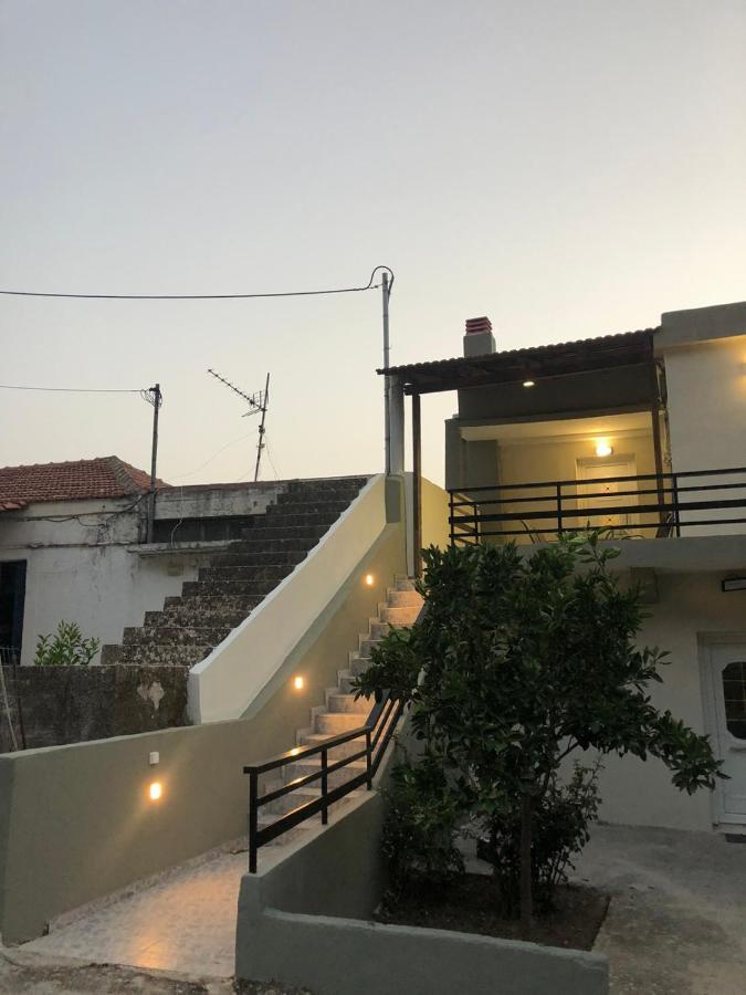 Fontana Leone Apartment Spilion ภายนอก รูปภาพ